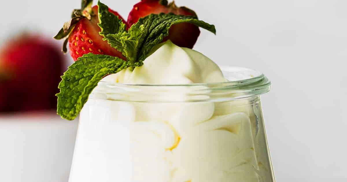 Impress Guests with 6-Ingredient No-Bake Cheesecake Mousse